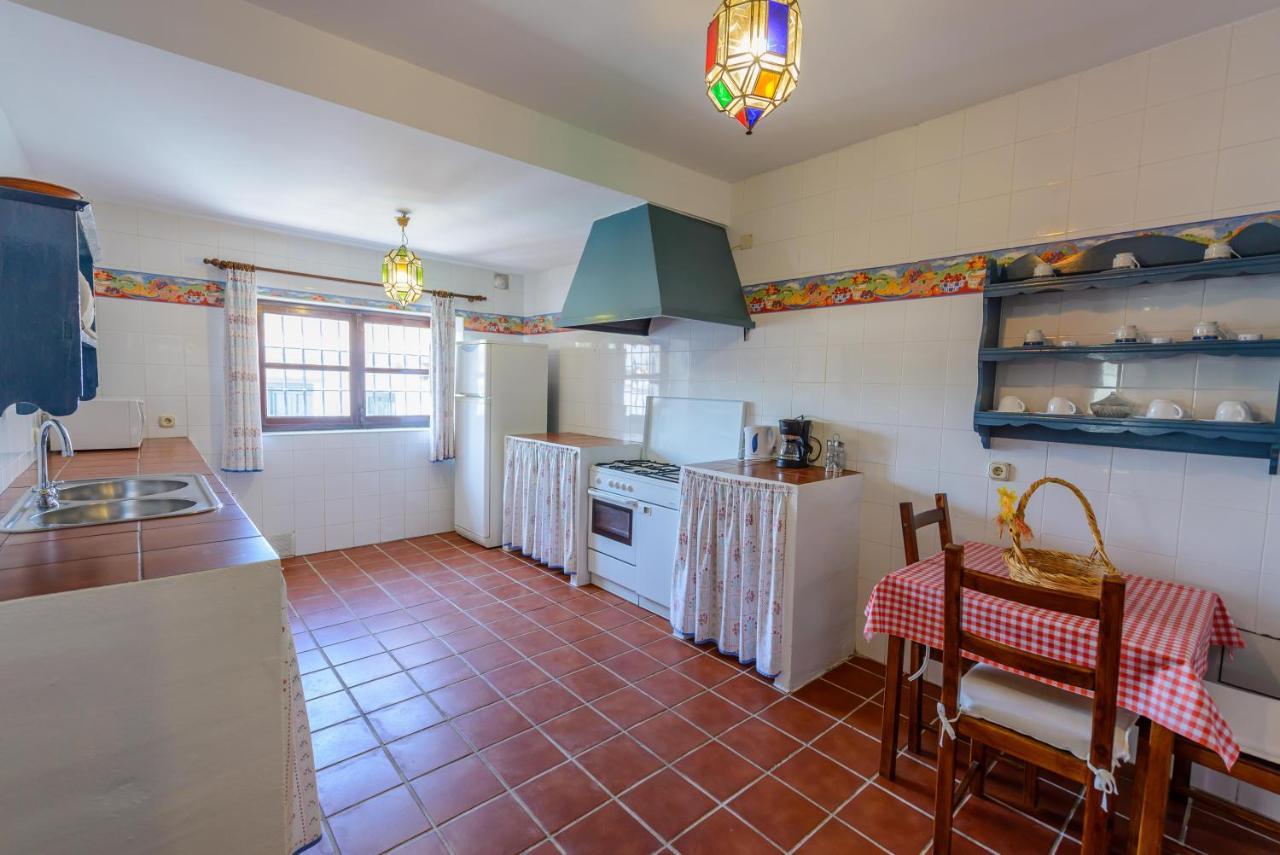 Holiday Home El Pilarillo Piscina Compartida Alcaucín Extérieur photo