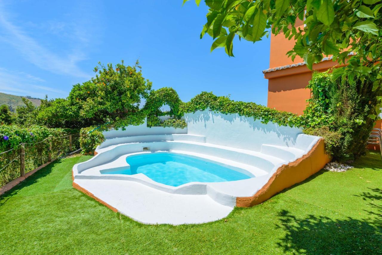 Holiday Home El Pilarillo Piscina Compartida Alcaucín Extérieur photo